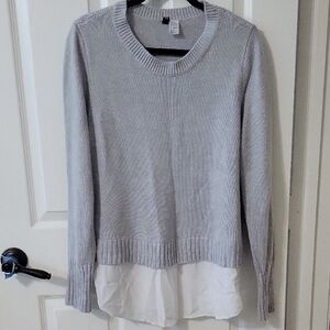 H&M Light Gray Sweater with White Layered Hem